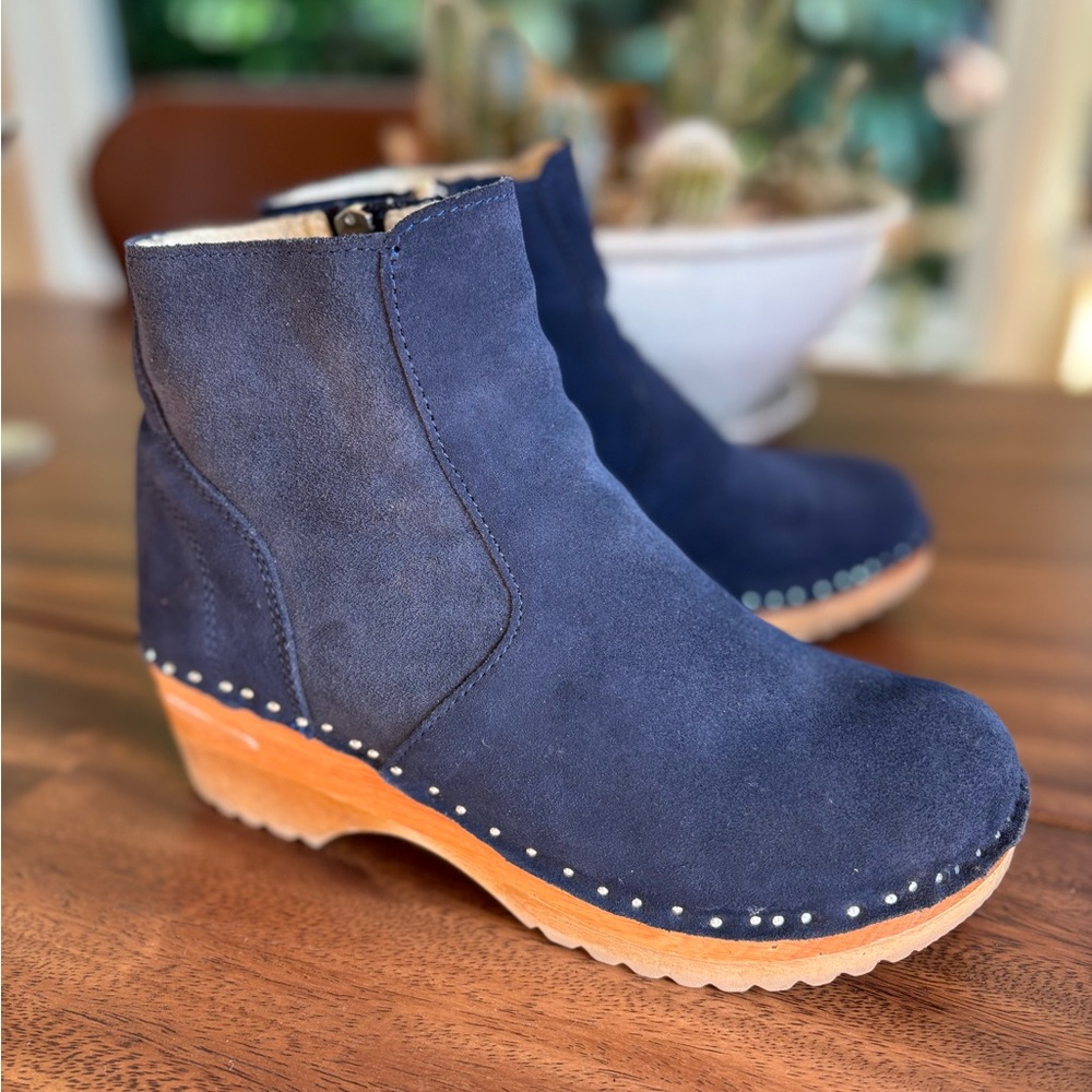 Troentorp Clog Boots with Zip | Blue Suede | Size 38